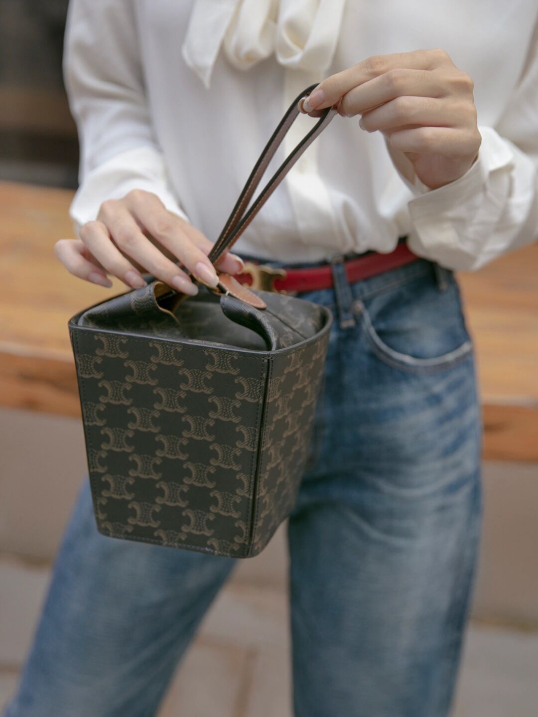 셀린느 스트랩 박스 백