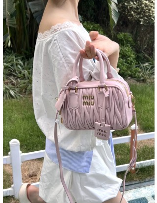 미우미우 아르카디 마테라쎄 나파 가죽 백 스몰