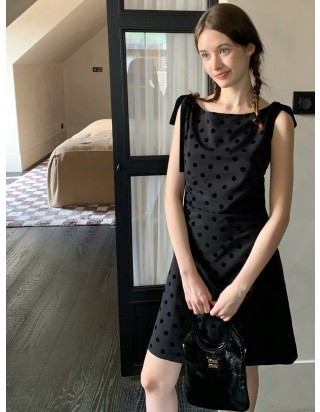 미우미우 아이비 캔버스 토트 백 스몰