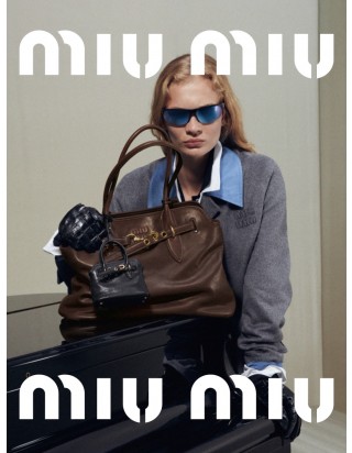 미우미우 아방뛰르 나파 가죽 백 라지