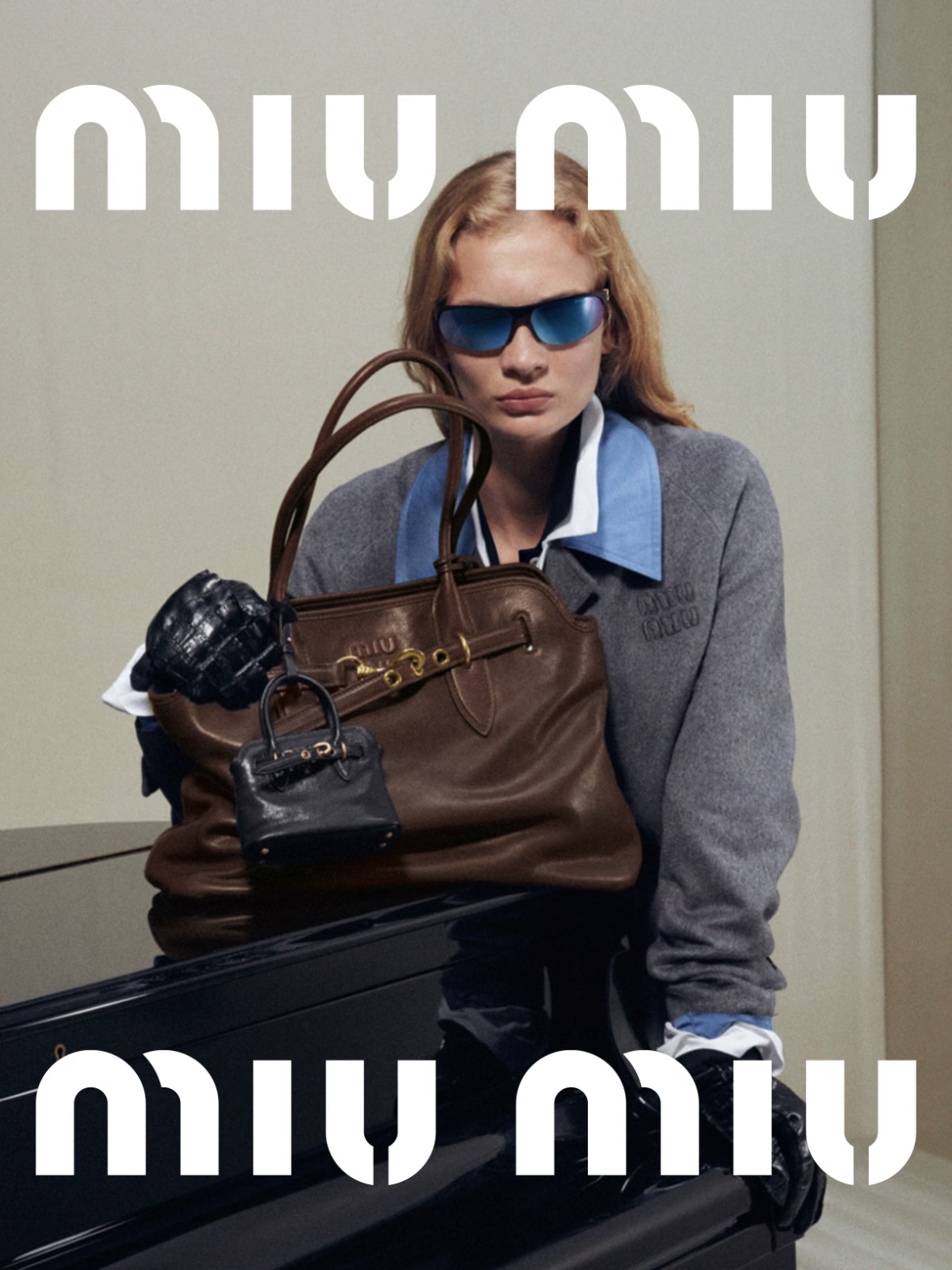 미우미우 아방뛰르 나파 가죽 백 라지