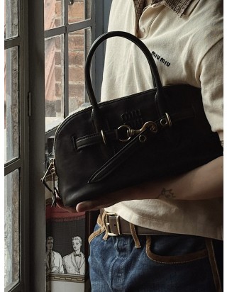 미우미우 아방뛰르 토트백 미디움