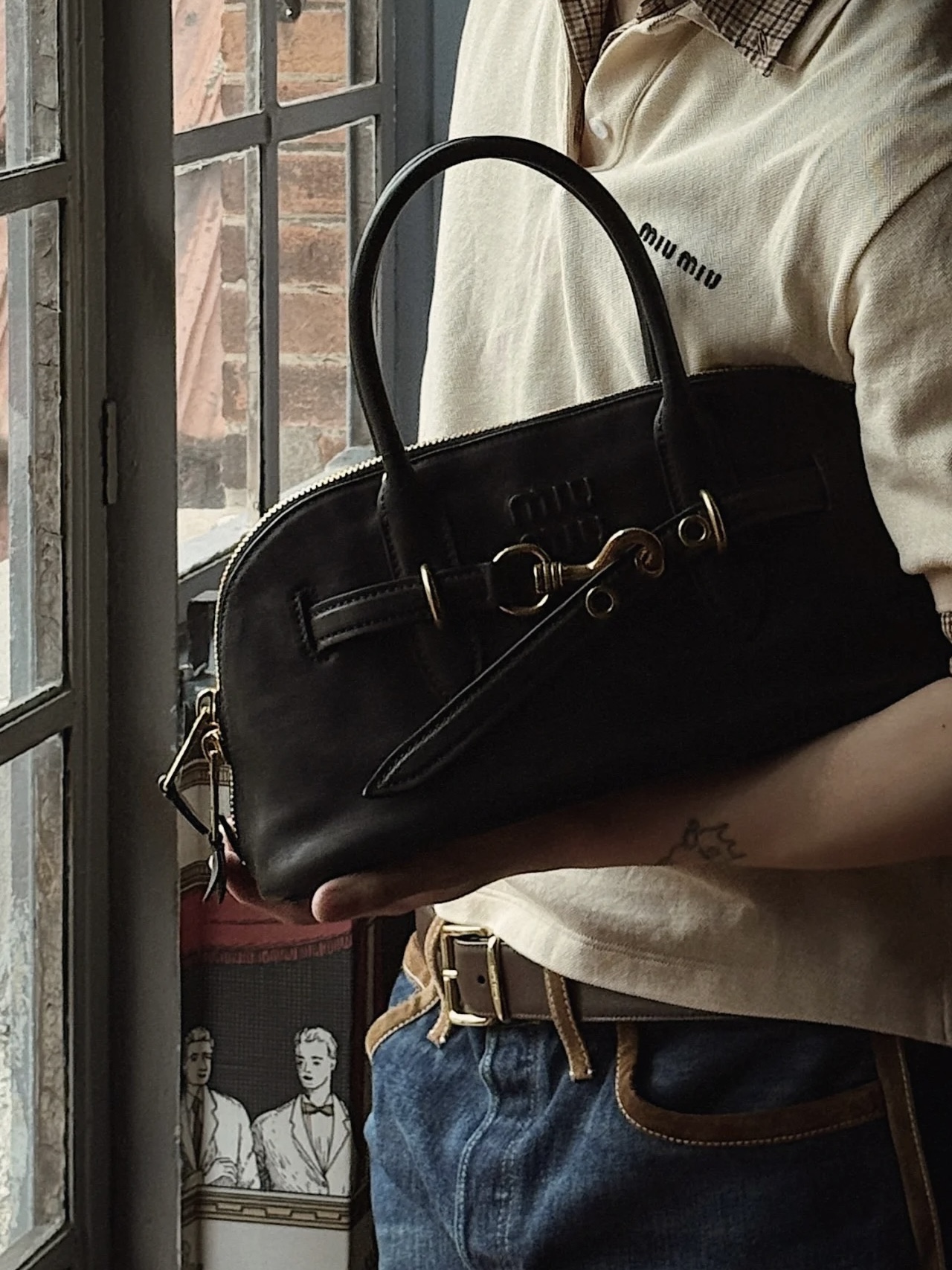 미우미우 아방뛰르 토트백 미디움