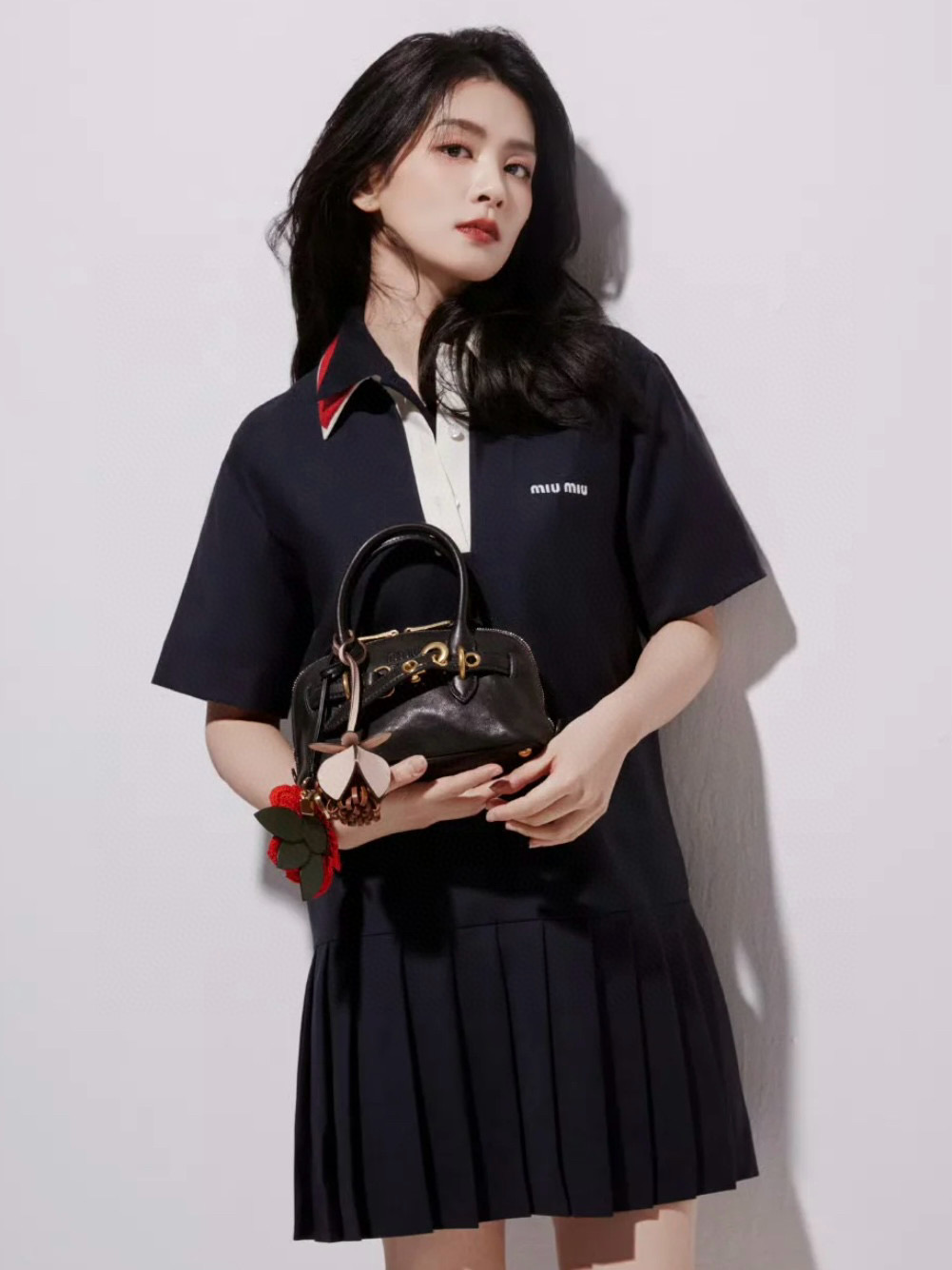 미우미우 아방뛰르 토트백 미니