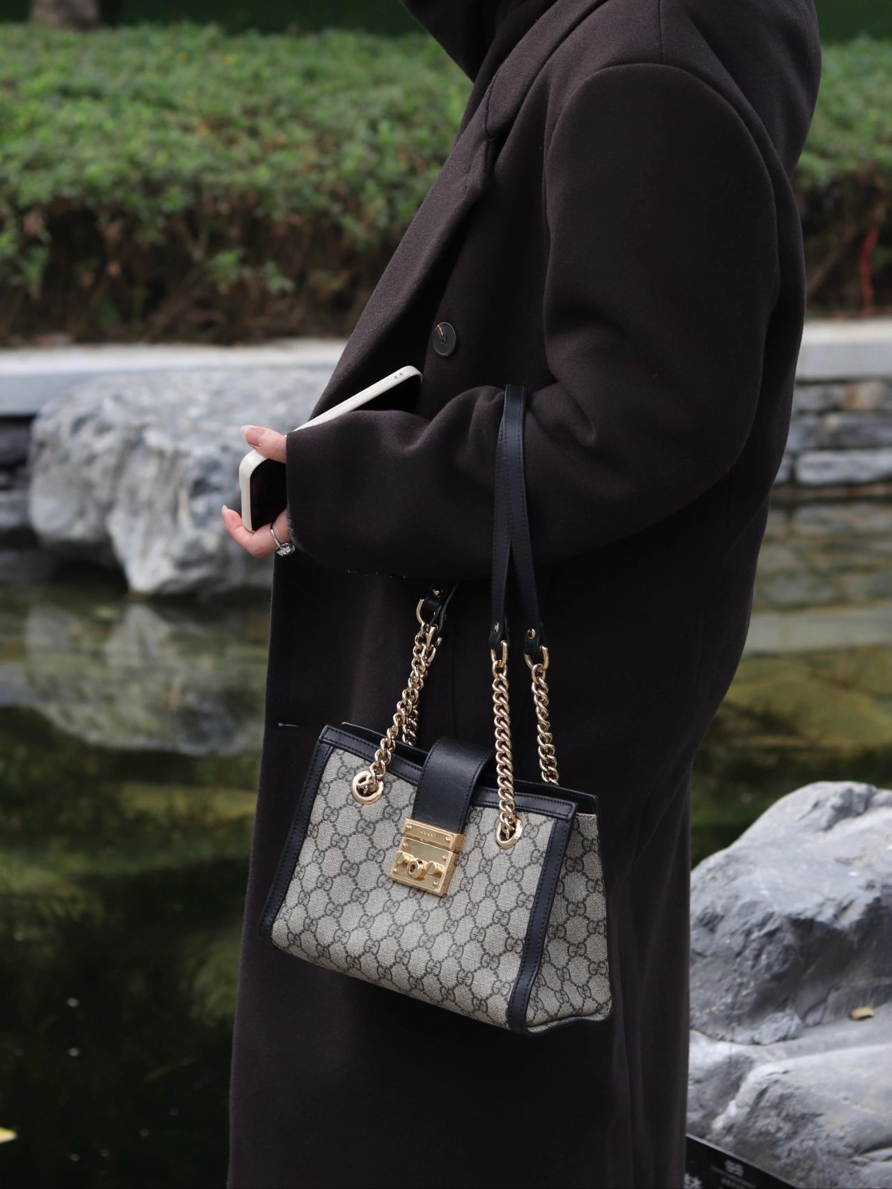 구찌 패드락 스몰 GG 캔버스 숄더 백