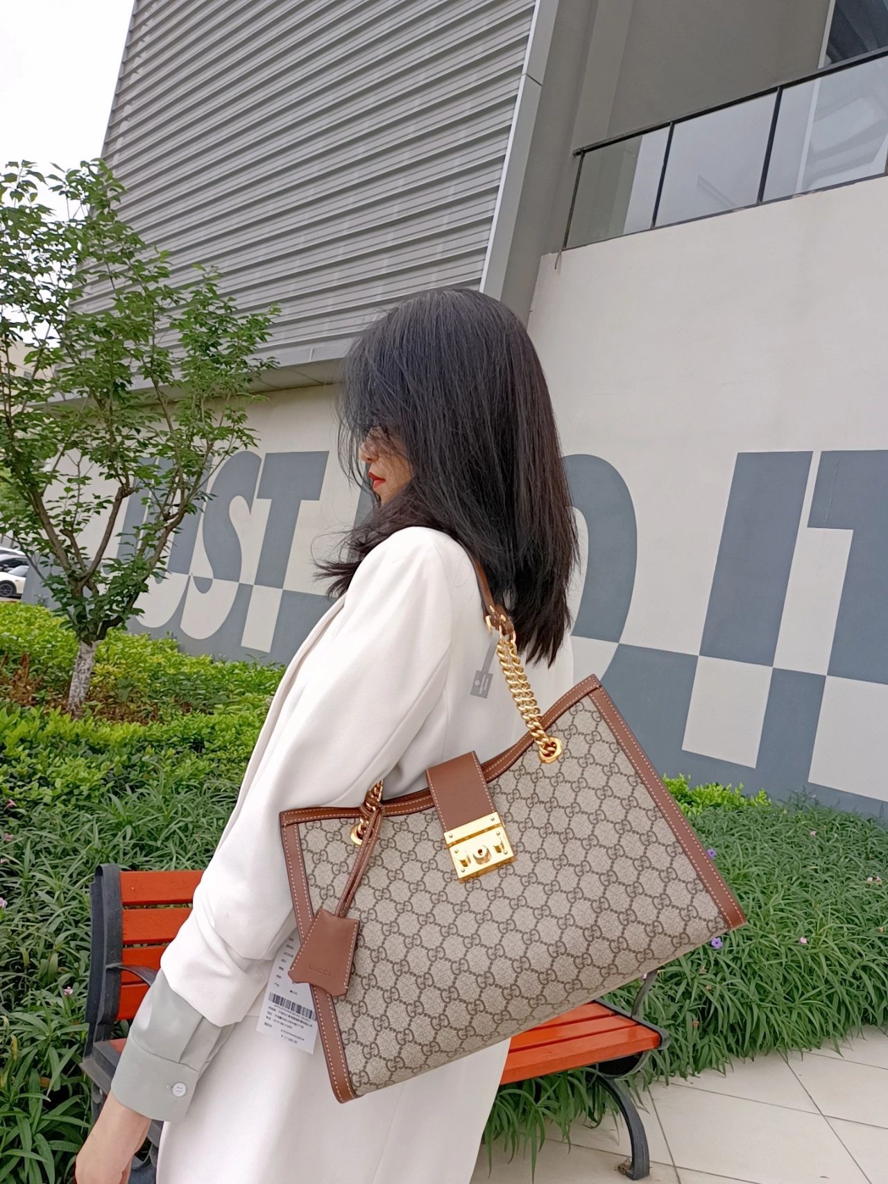 구찌 패드락 미디움 GG 캔버스 숄더 백