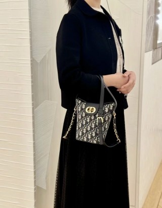 디올 30 몽테 뉴 엠버 미니 버킷백