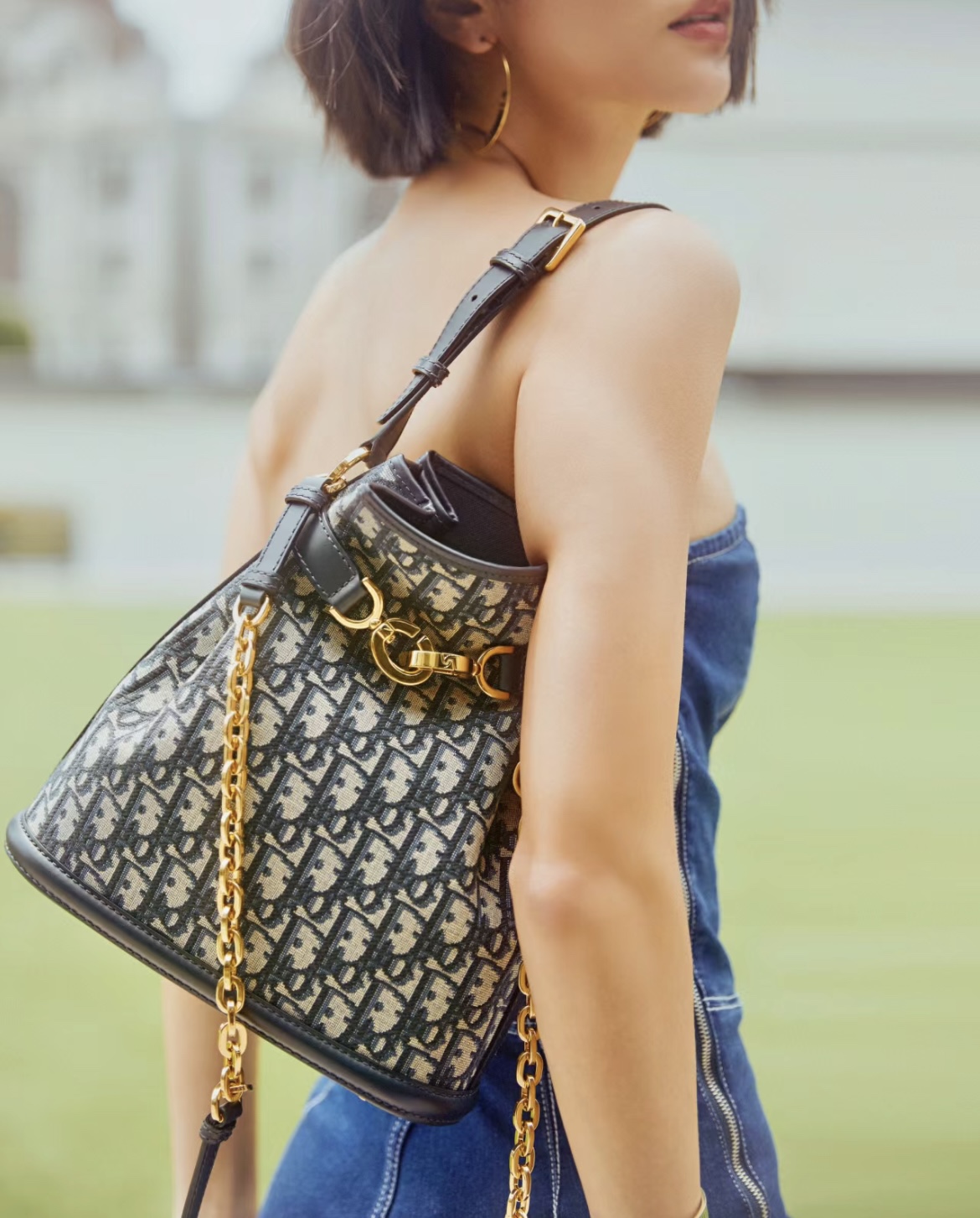 디올 쎄 오블리크 버킷 숄더 백 미디움