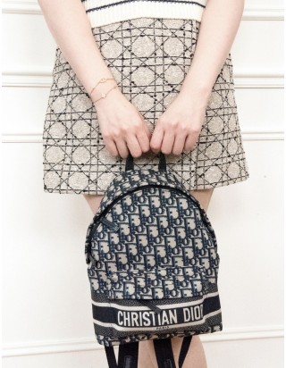 디올 오블리크 트래블 백팩