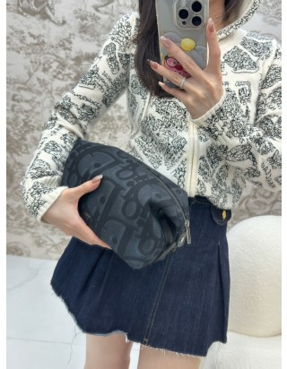 디올 토일레트리 백