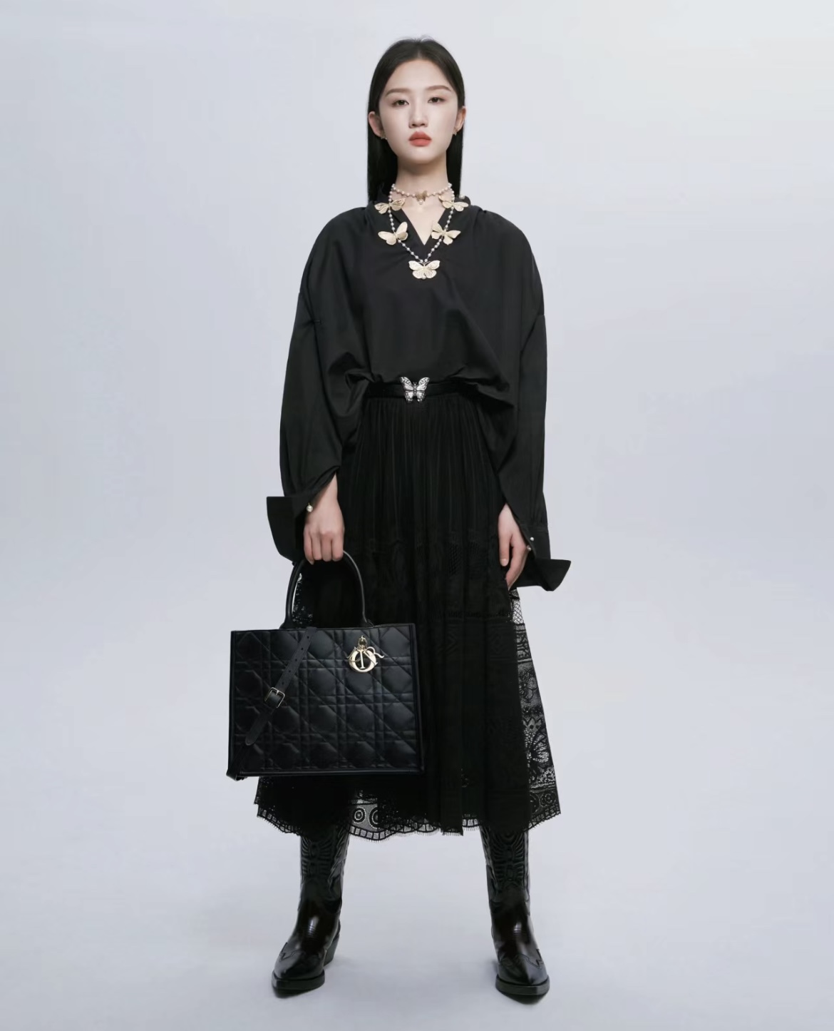 디올 북 토트백 미디움