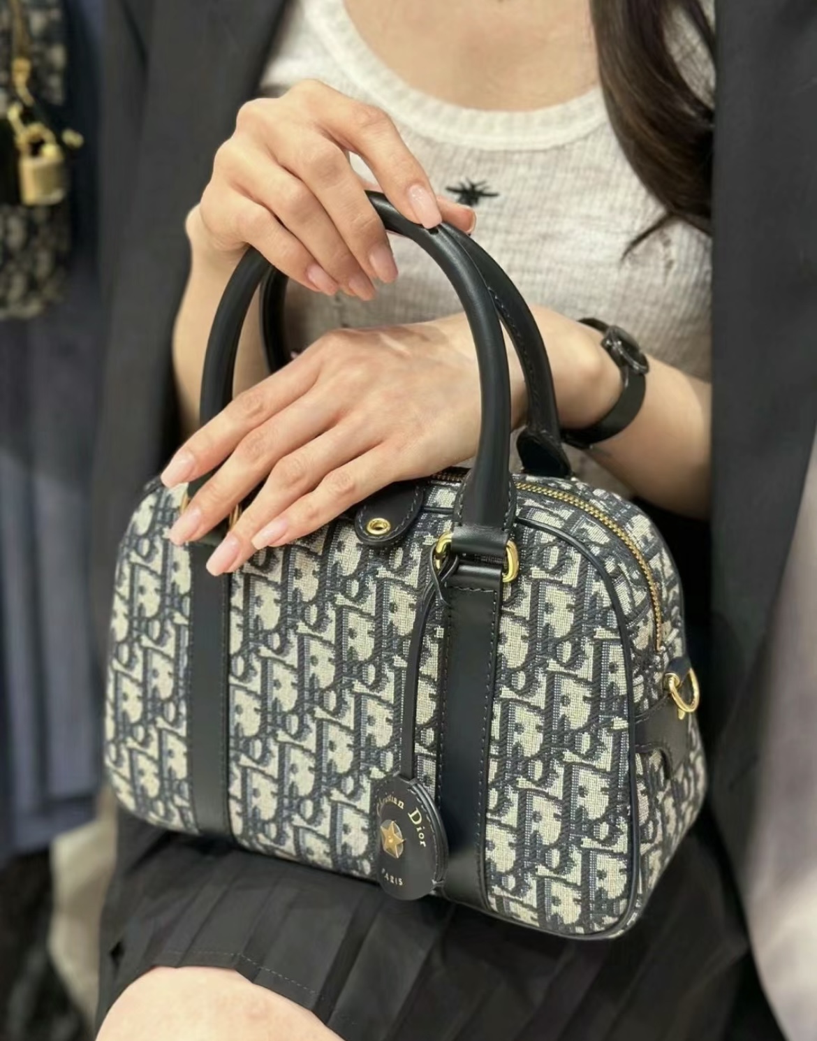 디올 D-VIBE 미디움 볼링백