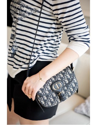 디올 바비 이스트 웨스트 백