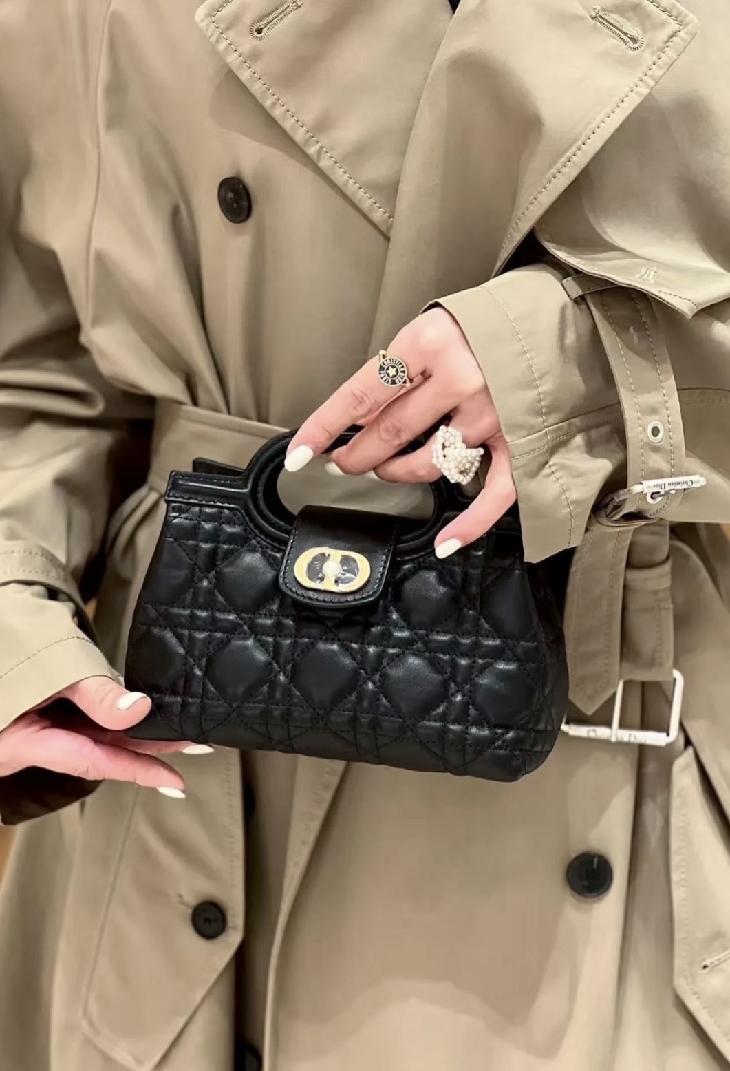 디올 졸리 탑 핸들 미니백