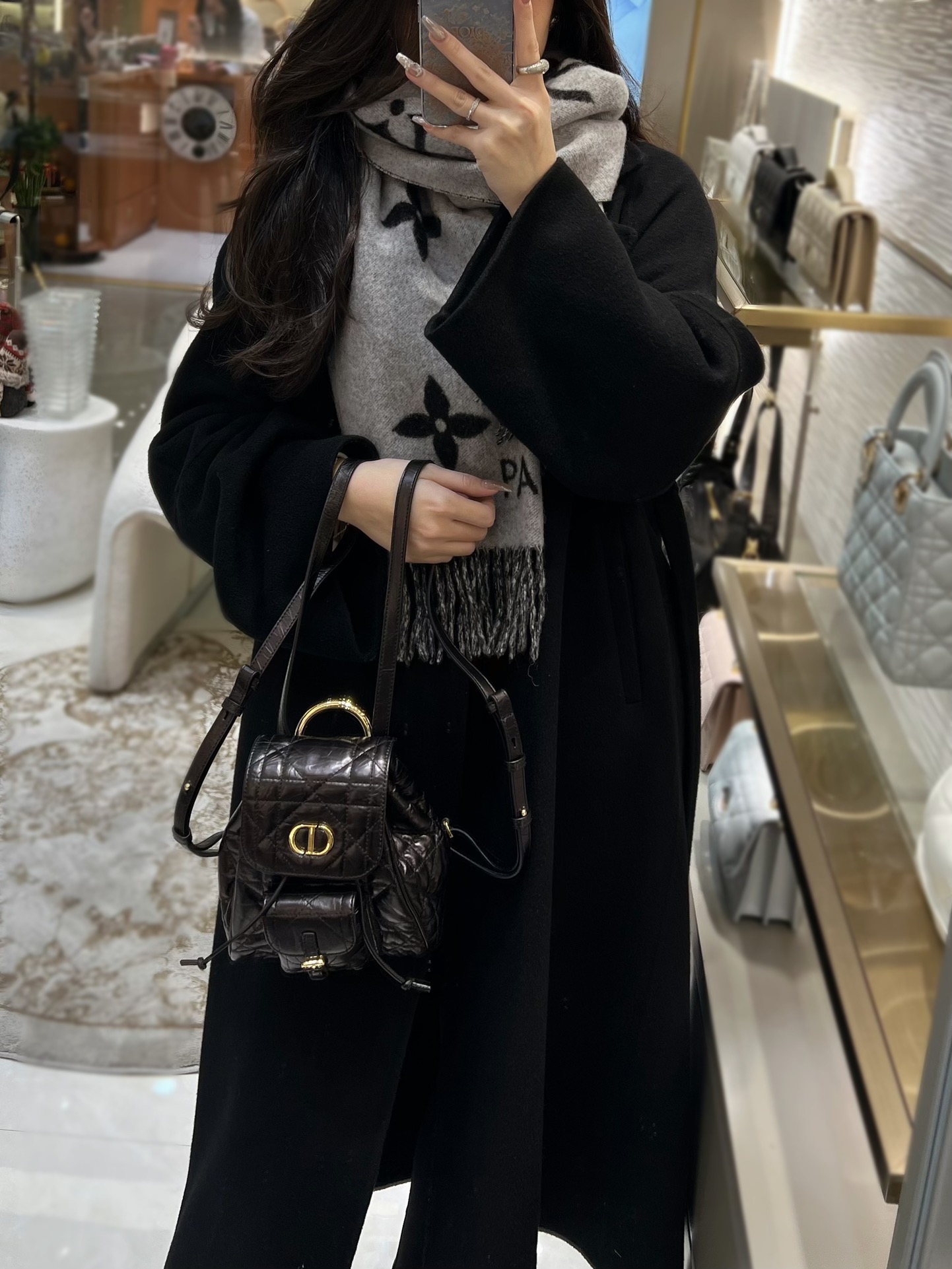 디올 카로 스몰 백팩