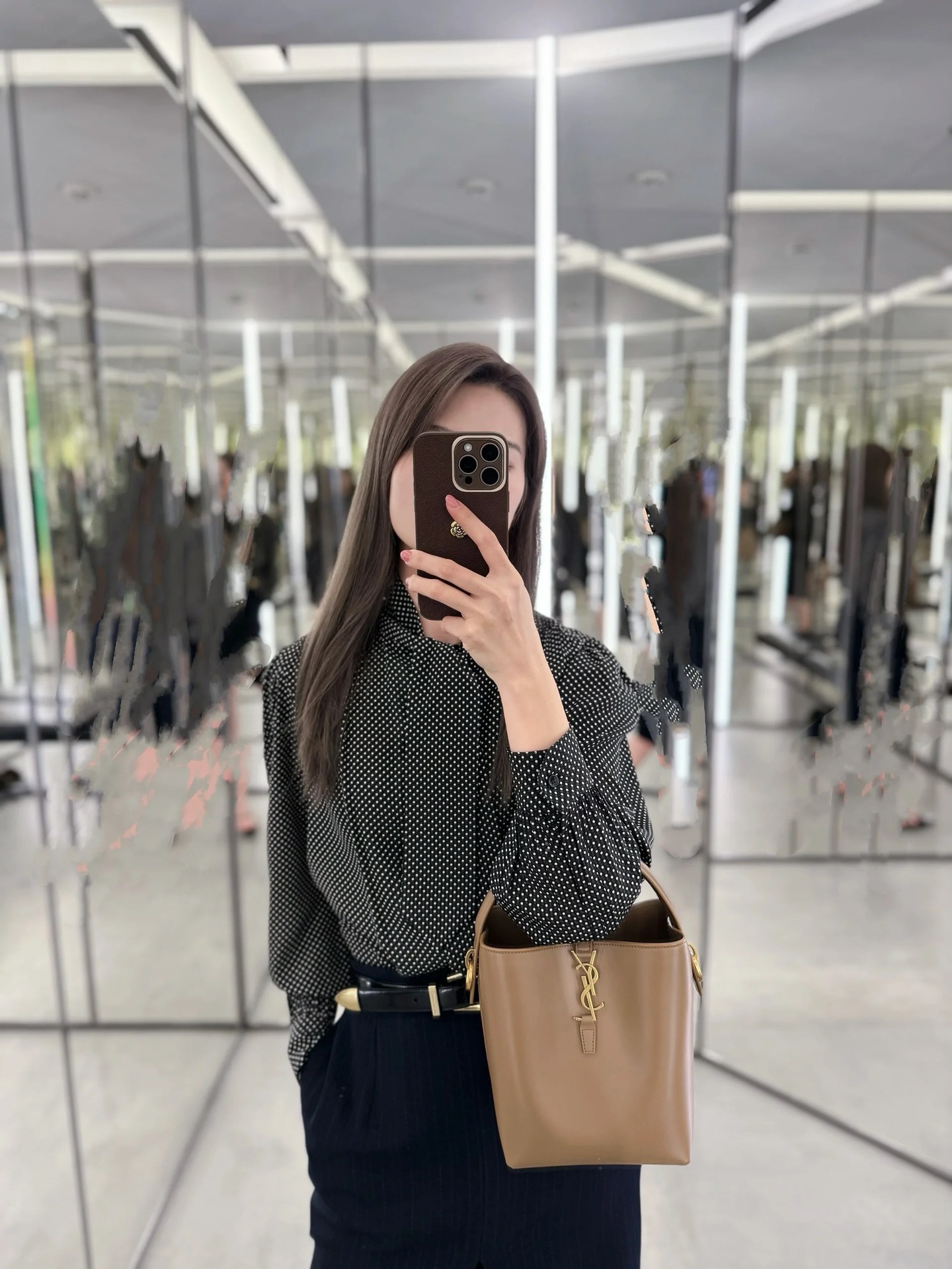 생로랑 LE 37 버킷백 미디움