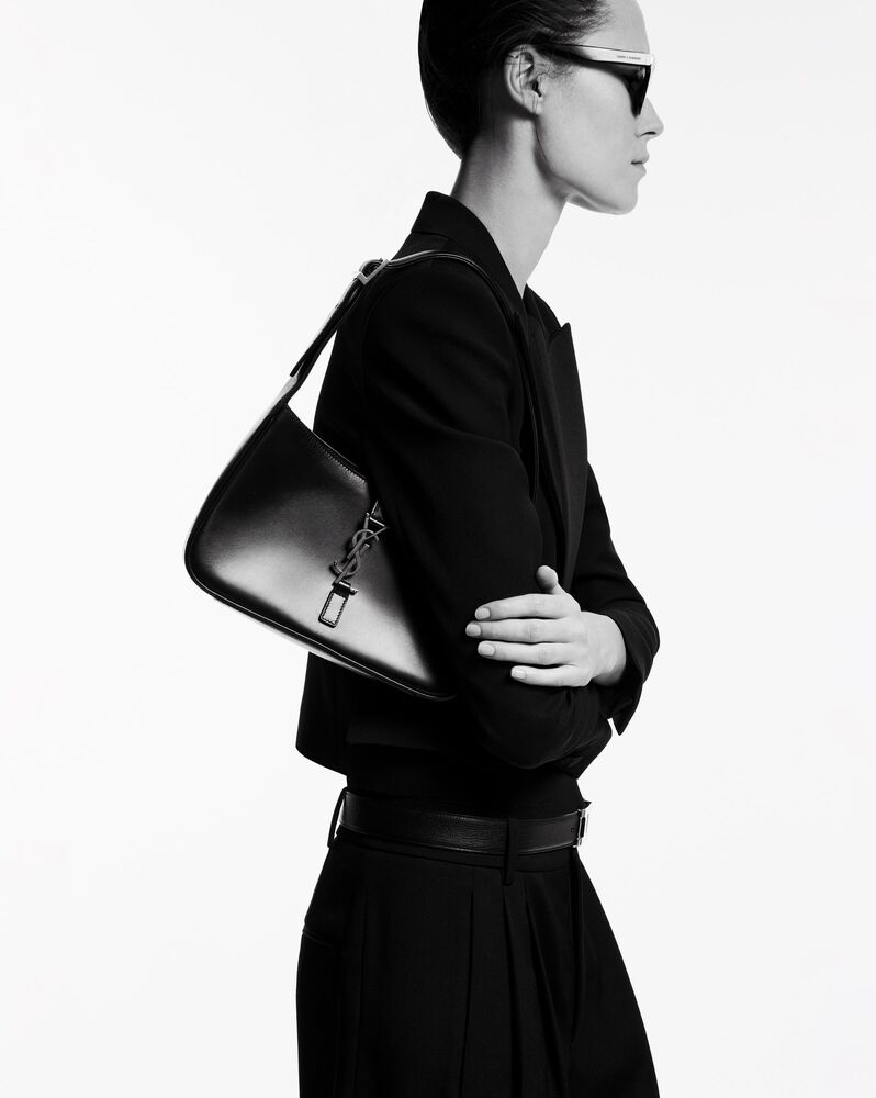 생로랑 르 5 아 7 호보백