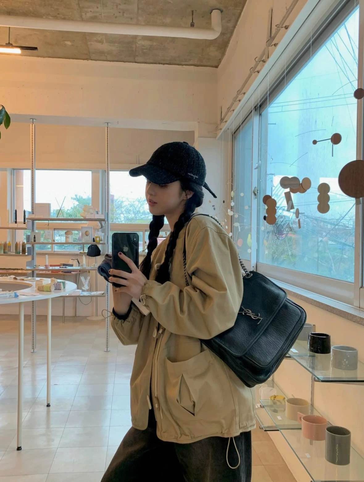 생로랑 니키 숄더백