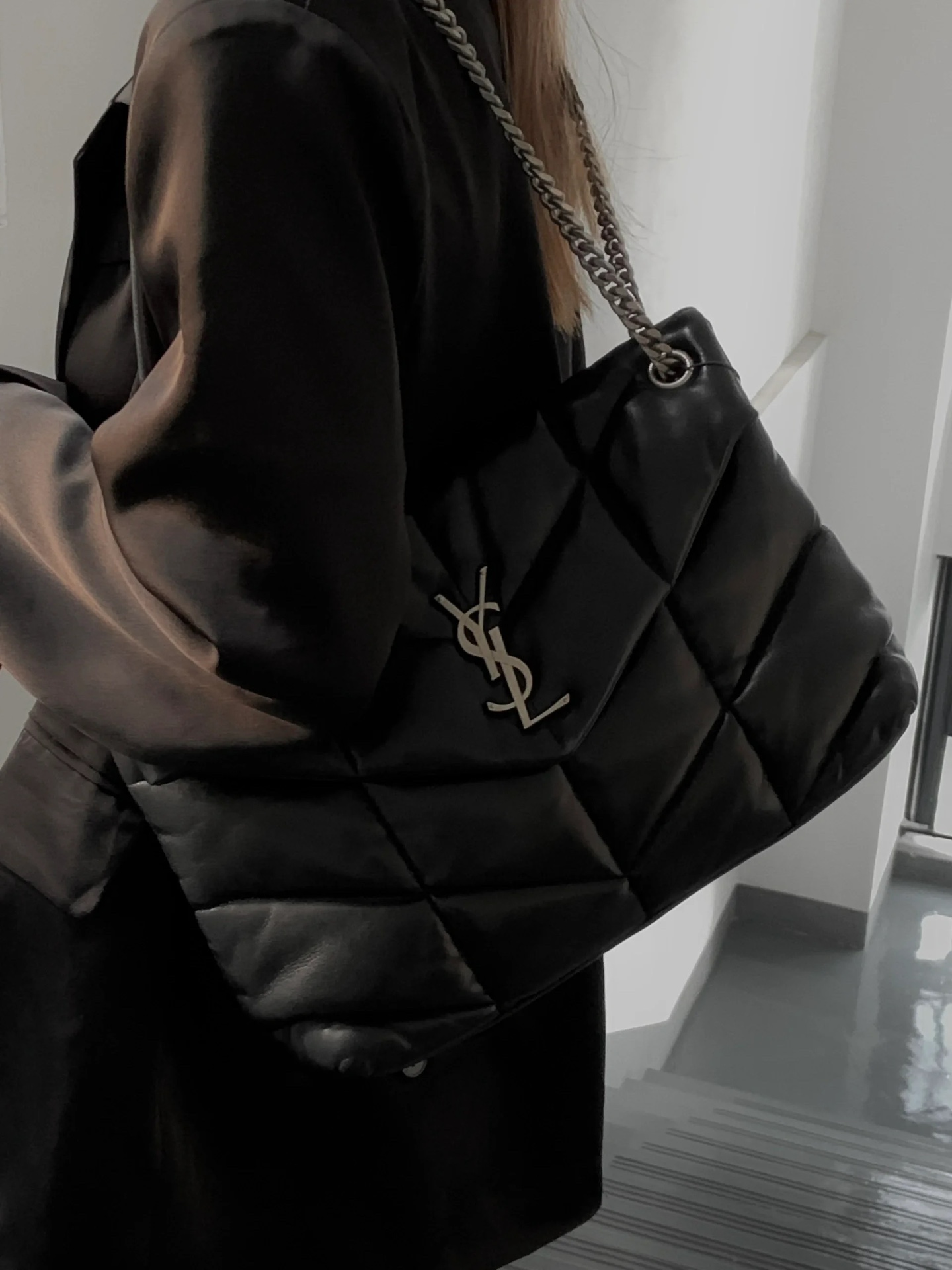 생로랑 루루 푸퍼백 라지