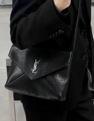 생로랑 카산드라 엔벨로프 메신저 백