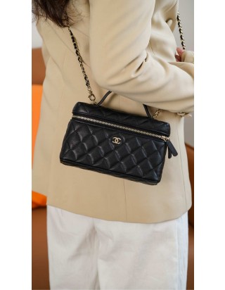 샤넬 체인 코스메틱 케이스