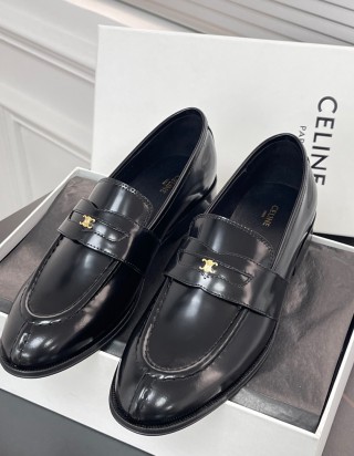 셀린느 말라케 트리옹프 로퍼