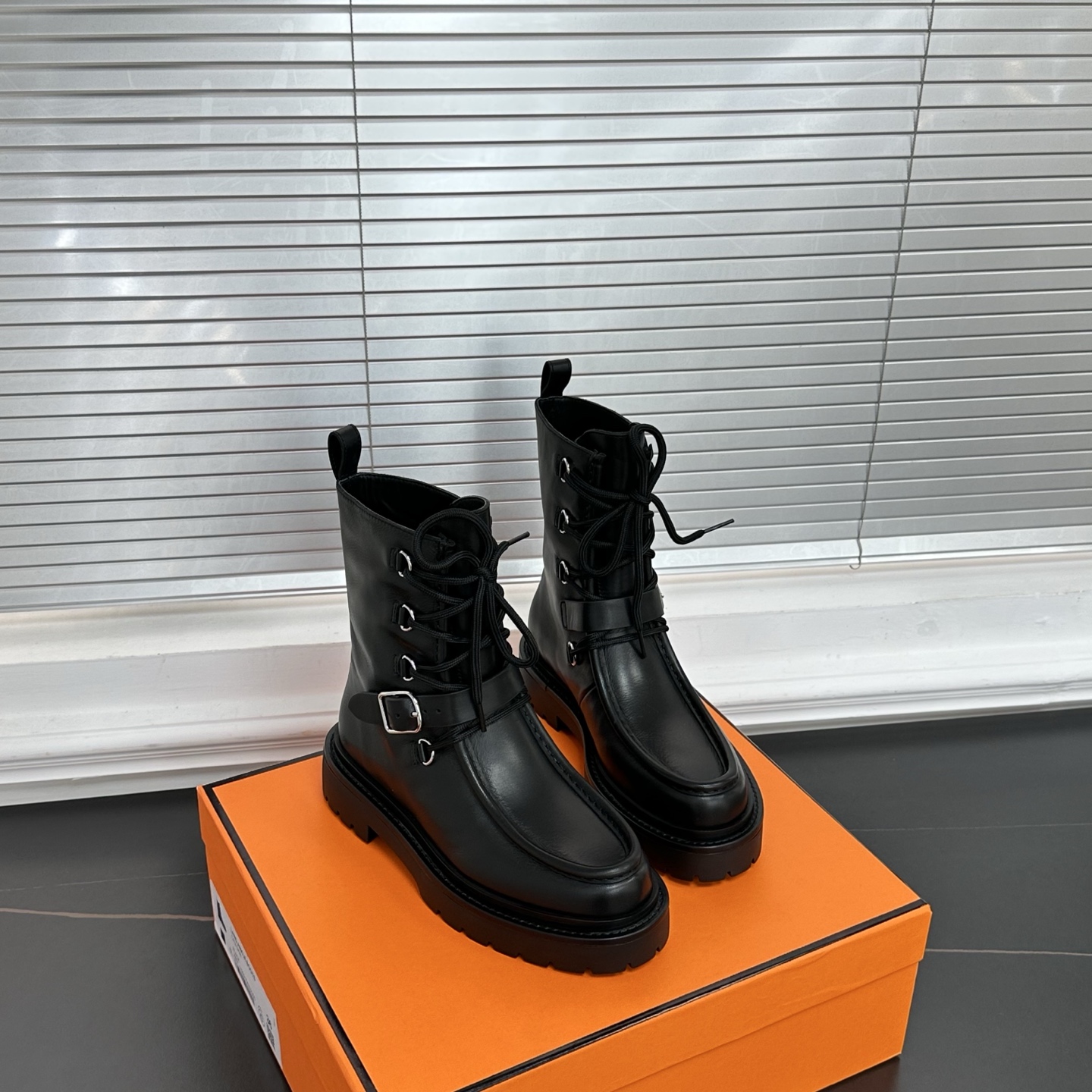 에르메스 랜드 앵글 부츠