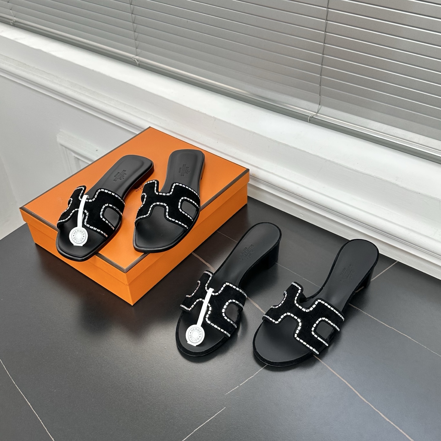 에르메스 오란 샌들