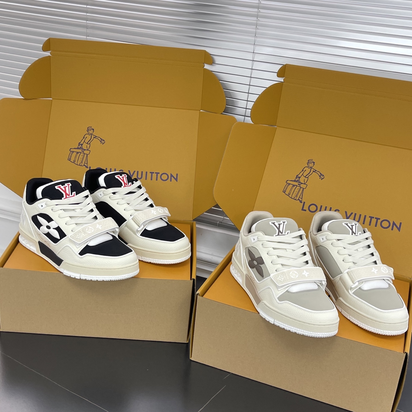 루이비통 트레이너 스니커즈