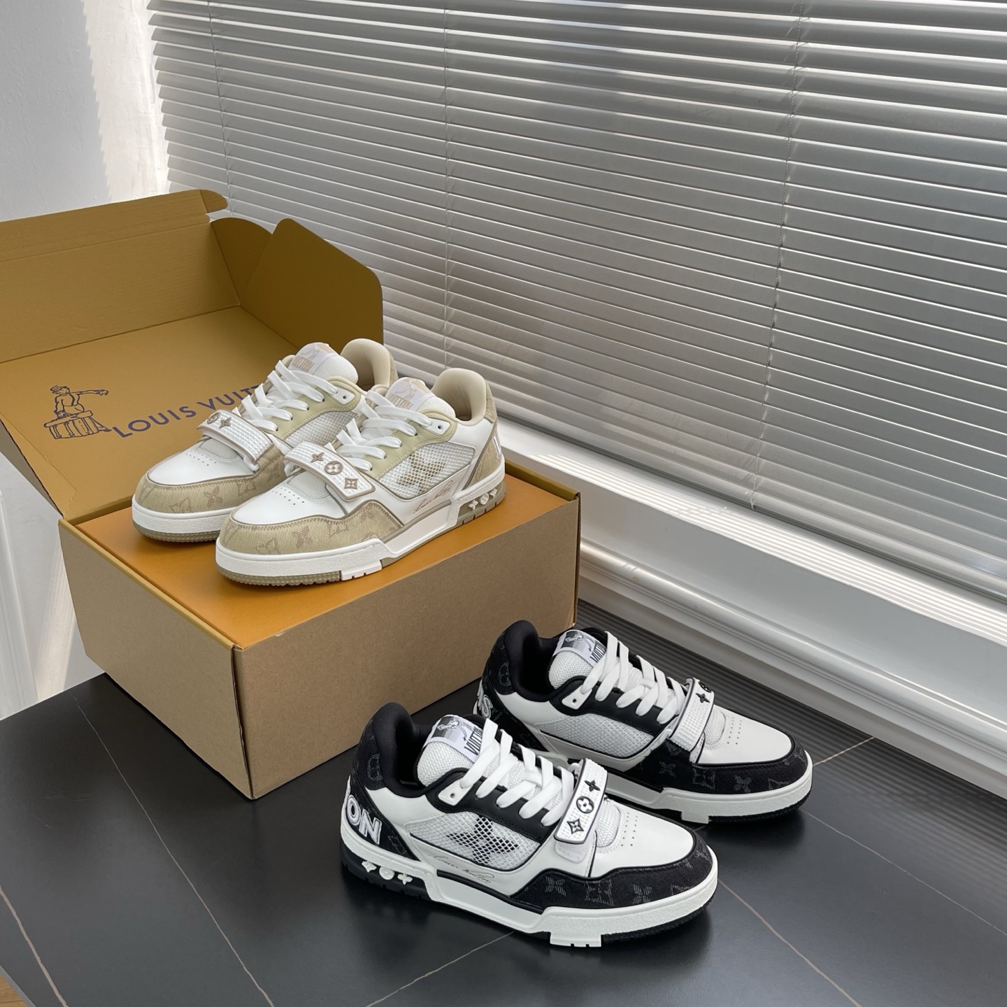 루이비통 트레이너 스니커즈