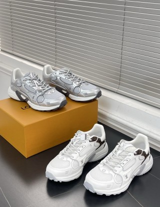 루이비통 트레이너 스니커즈