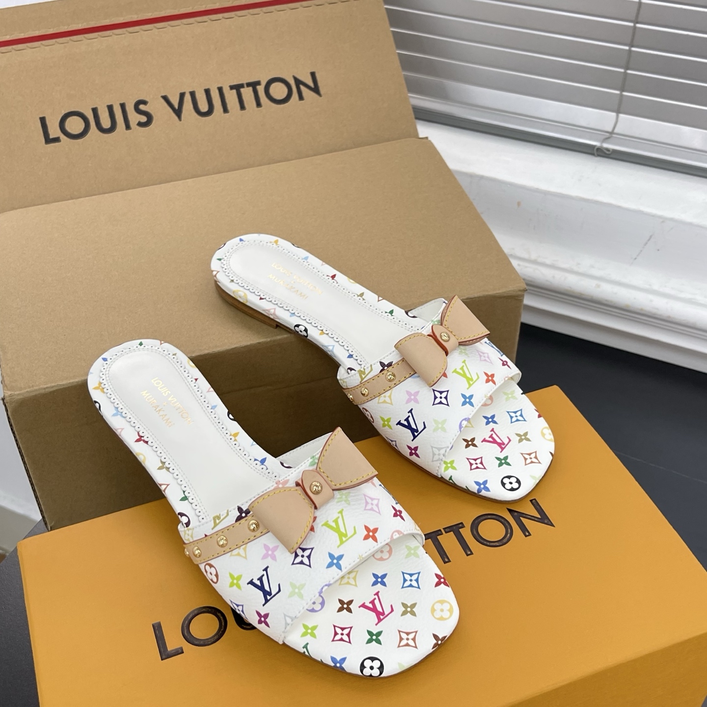 루이비통 X 무라카미 타카시 6AM 플랫 뮬