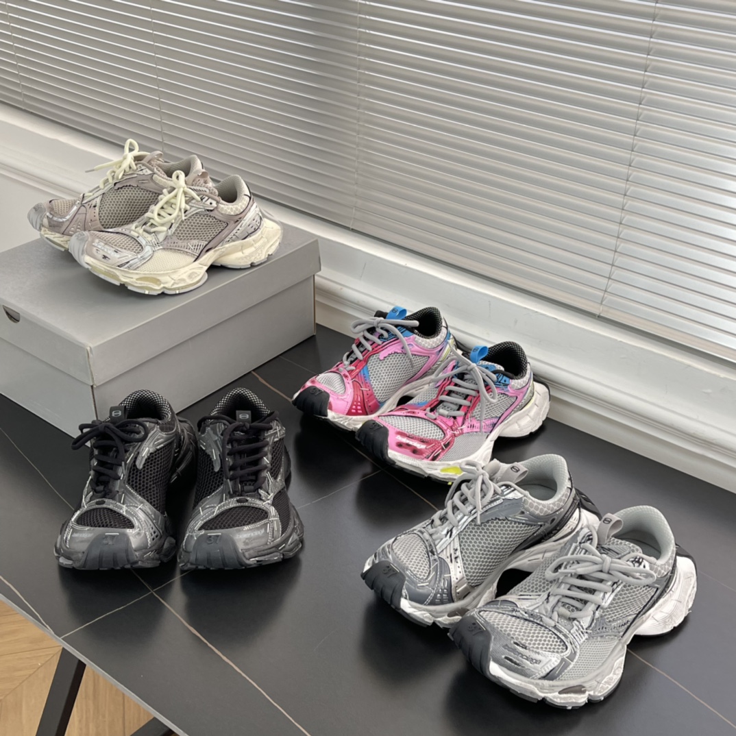 발렌시아가 스테이프러 스니커즈