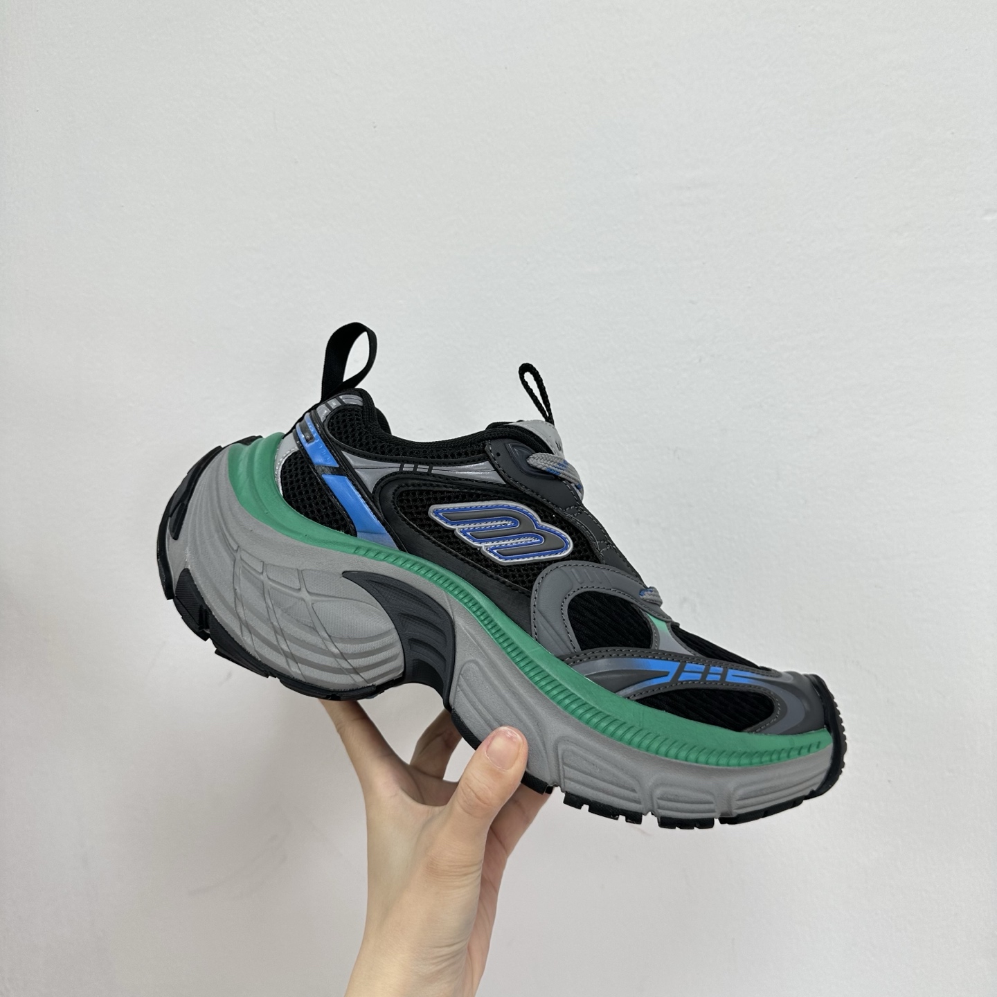 발렌시아가 6XL 스니커즈