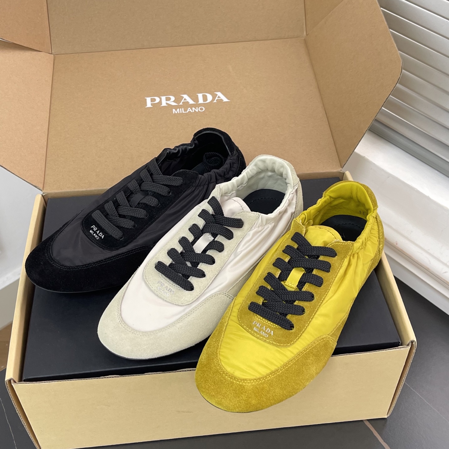 프라다 컬랩스 리나일론