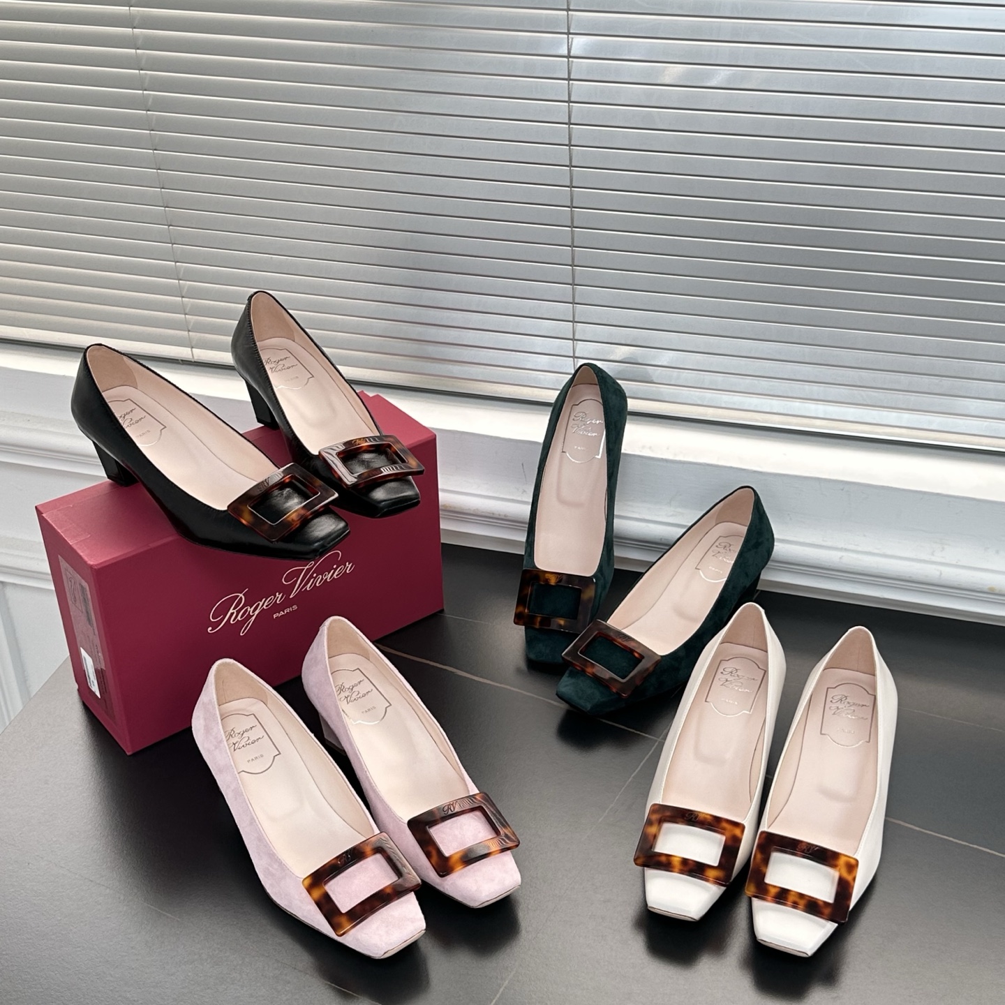 로저비비에 벨 비비에 펌프스