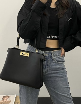 펜디 피카부 아이 씨 유