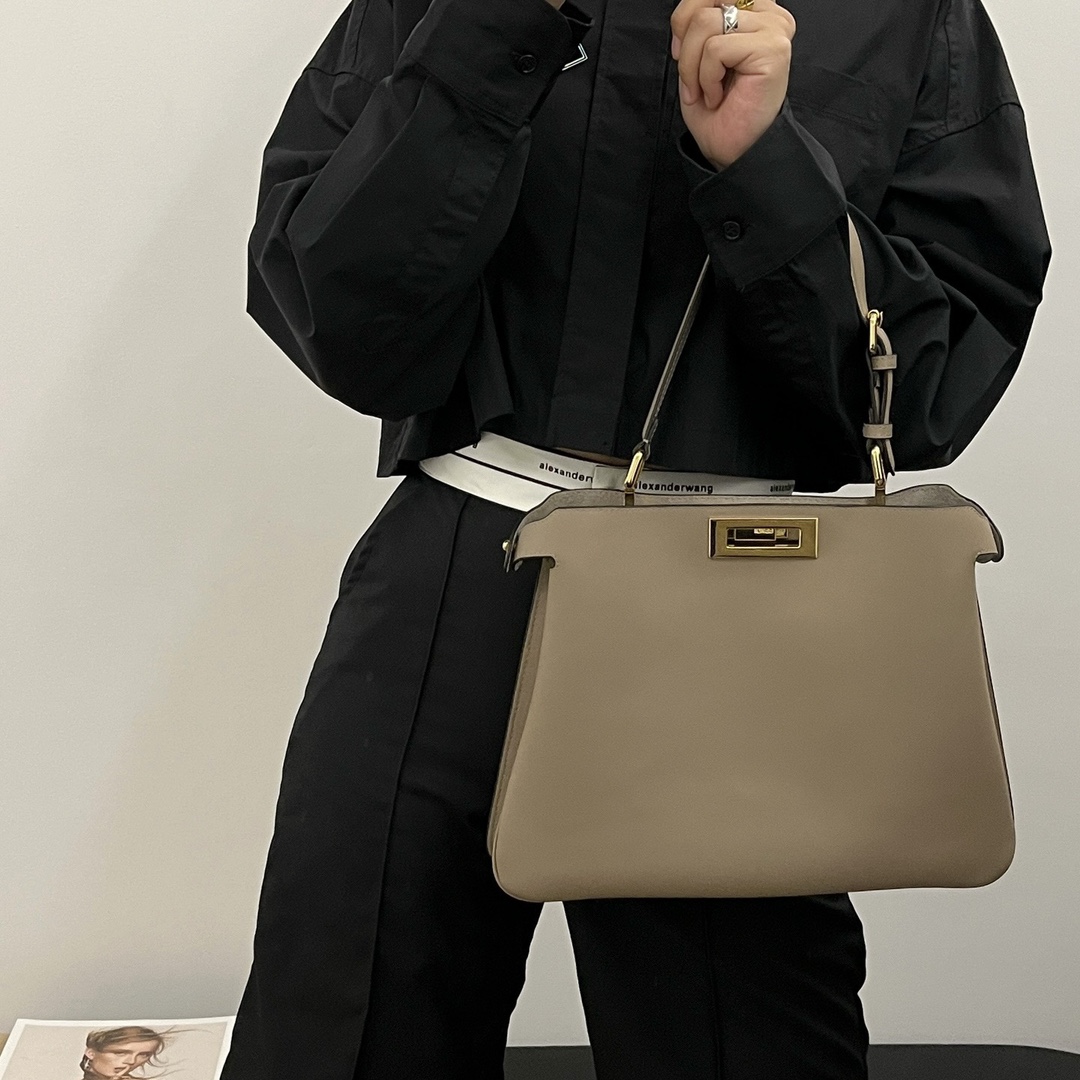 펜디 피카부 아이 씨 유