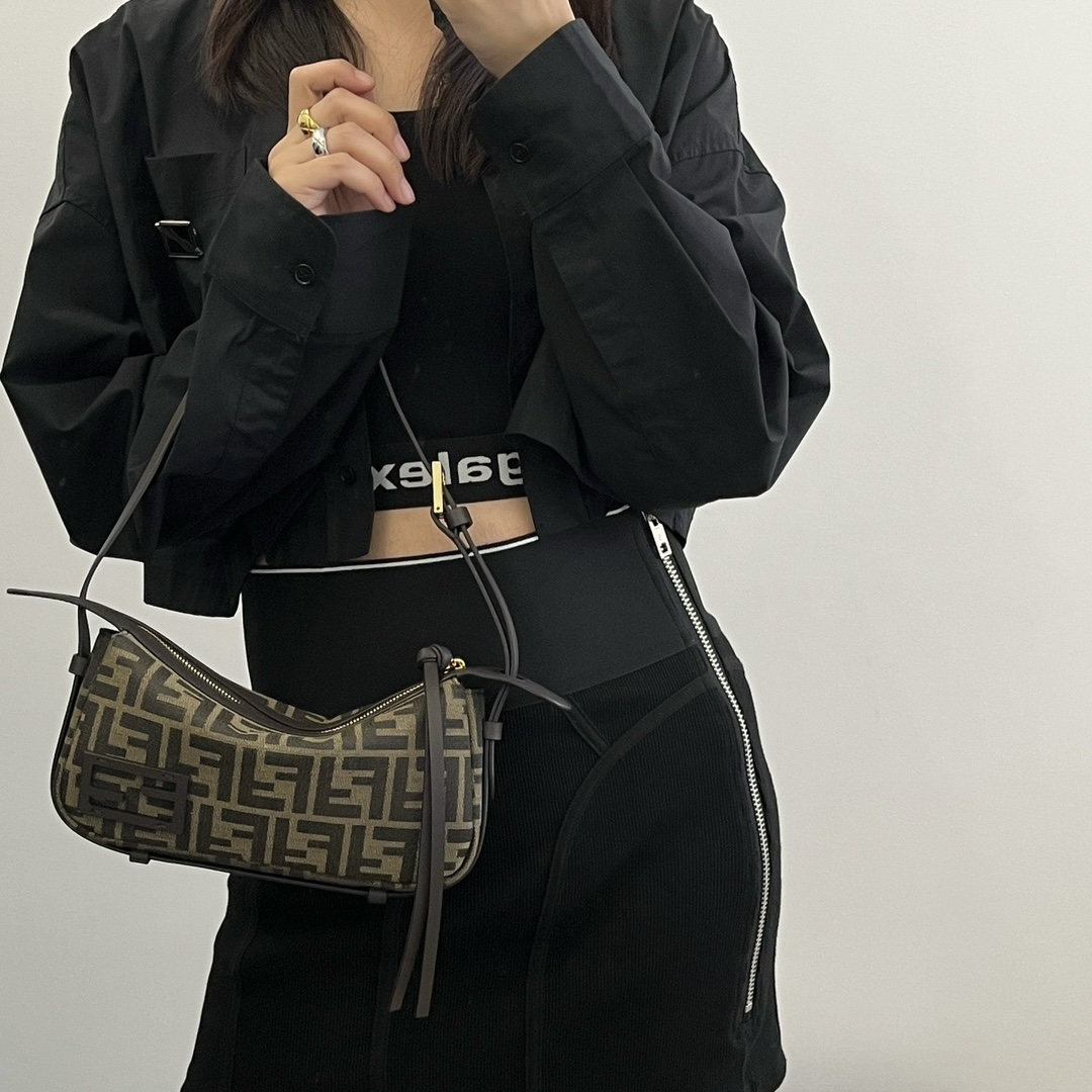 펜디 심플리 자카드 패브릭 백 스몰