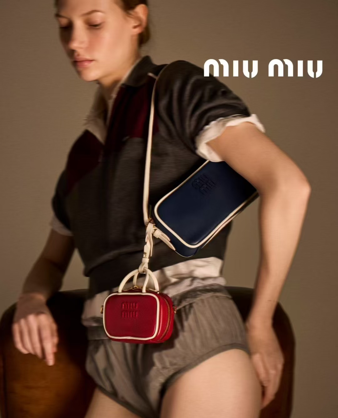 미우미우 레더 마이크로 보 백 미니