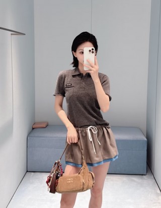 미우미우 코듀로이 포켓 숄더백