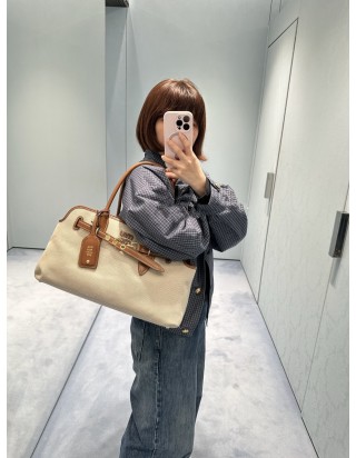 미우미우 아방뛰르 캔버스 스몰