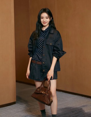 미우미우 아방뛰르 캔버스 스몰