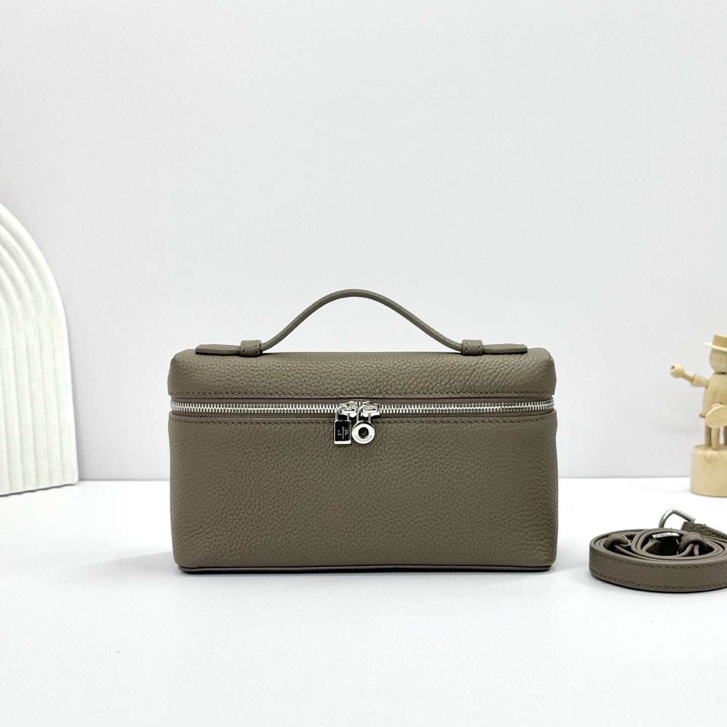 로로피아나 엑스트라 포켓 L19