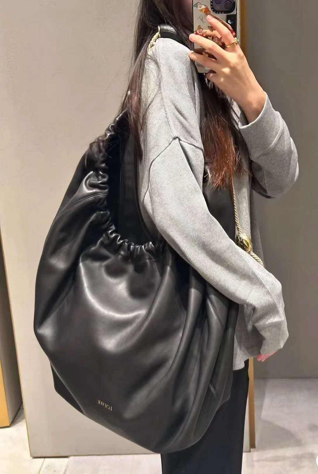 로에베 스퀴즈 백