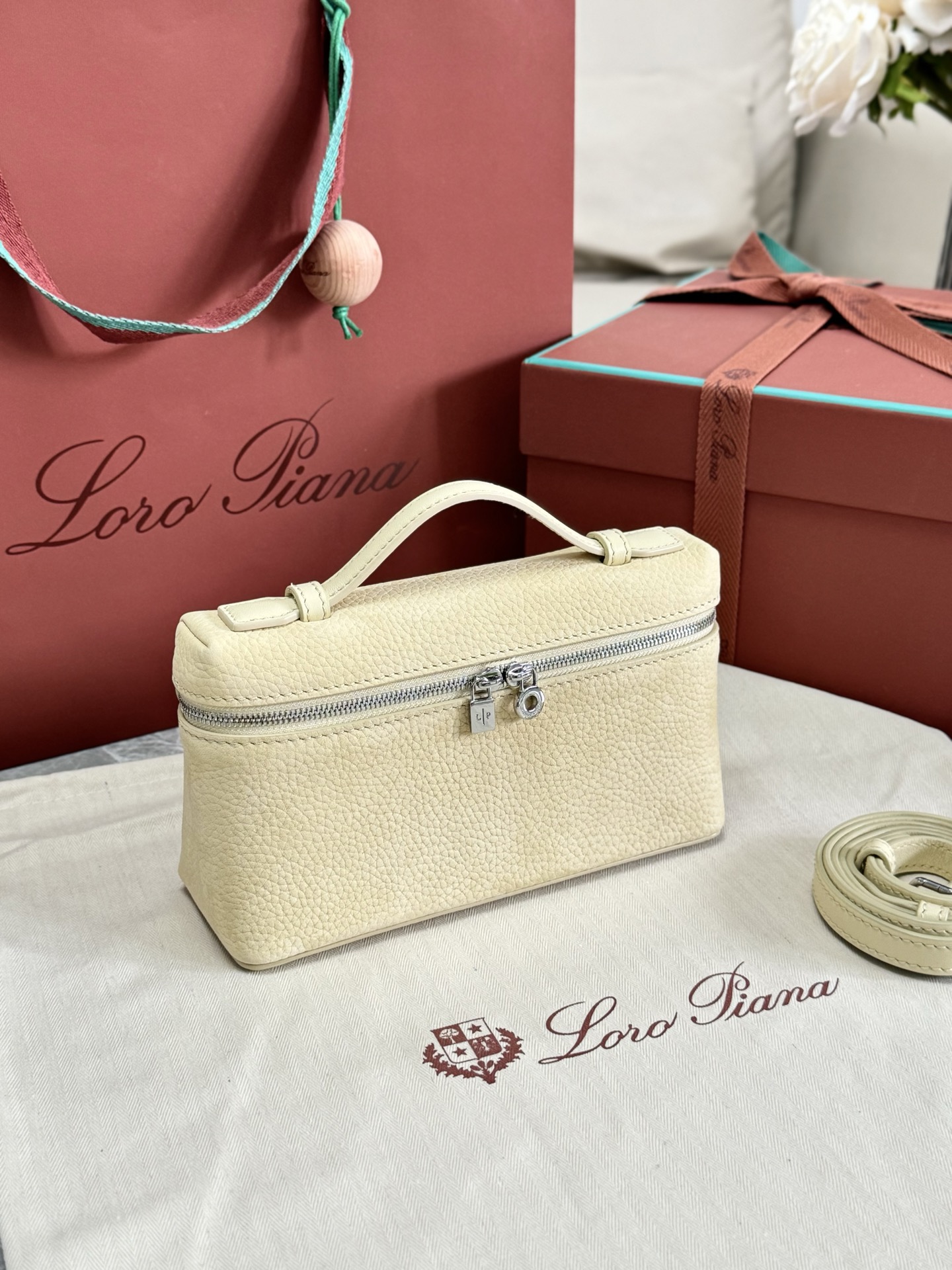 로로피아나 엑스트라 포켓 L19