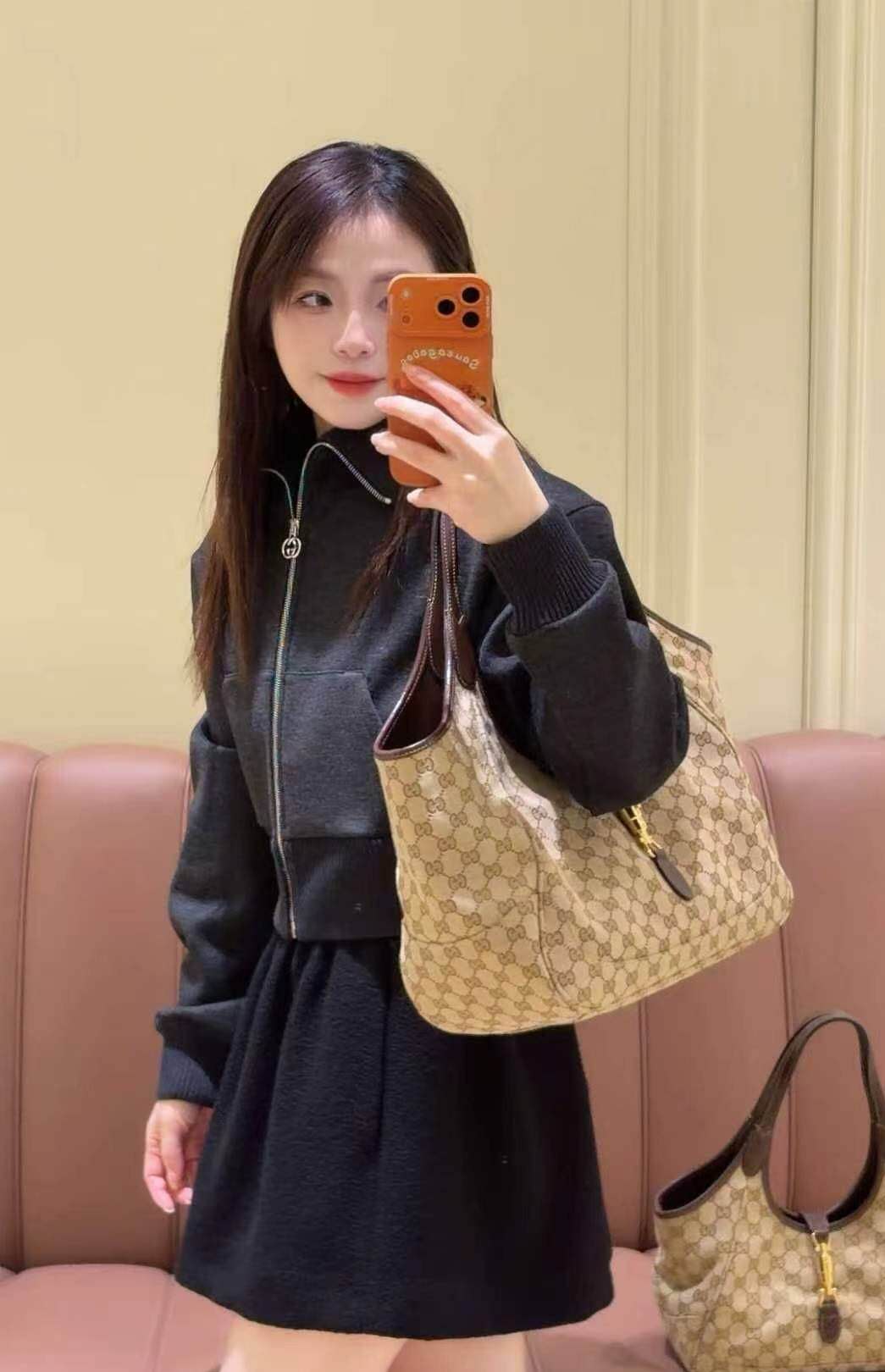 구찌 메르카토 토트백 미디움