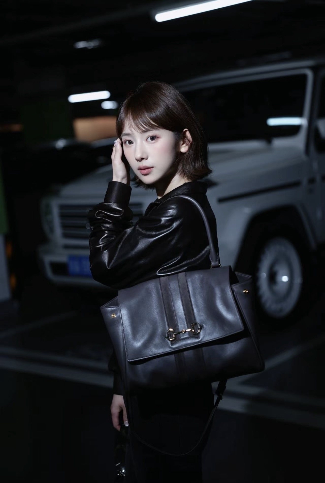 구찌 파파라초 탑 핸들백 미디움